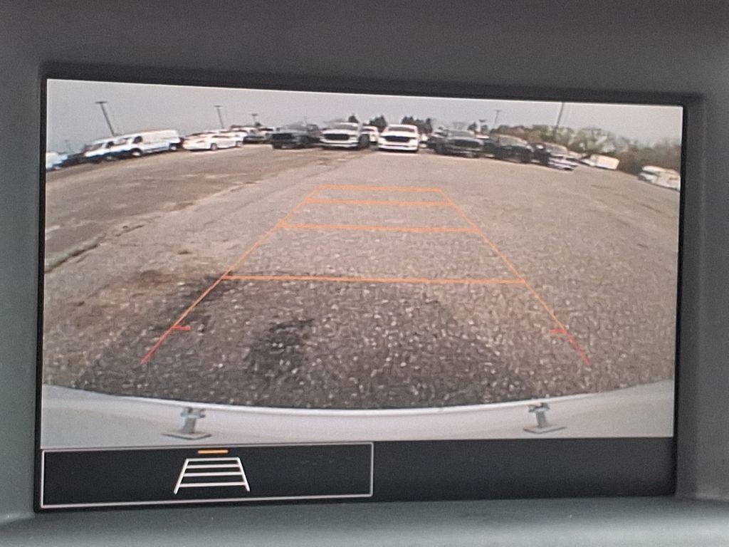 Used 2023 GMC Terrain SLE w/ Driver Convenience Package image 25