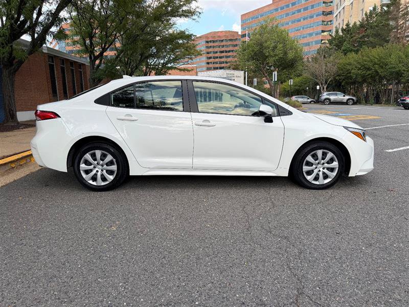 Used 2025 Toyota Corolla LE FWD image 7
