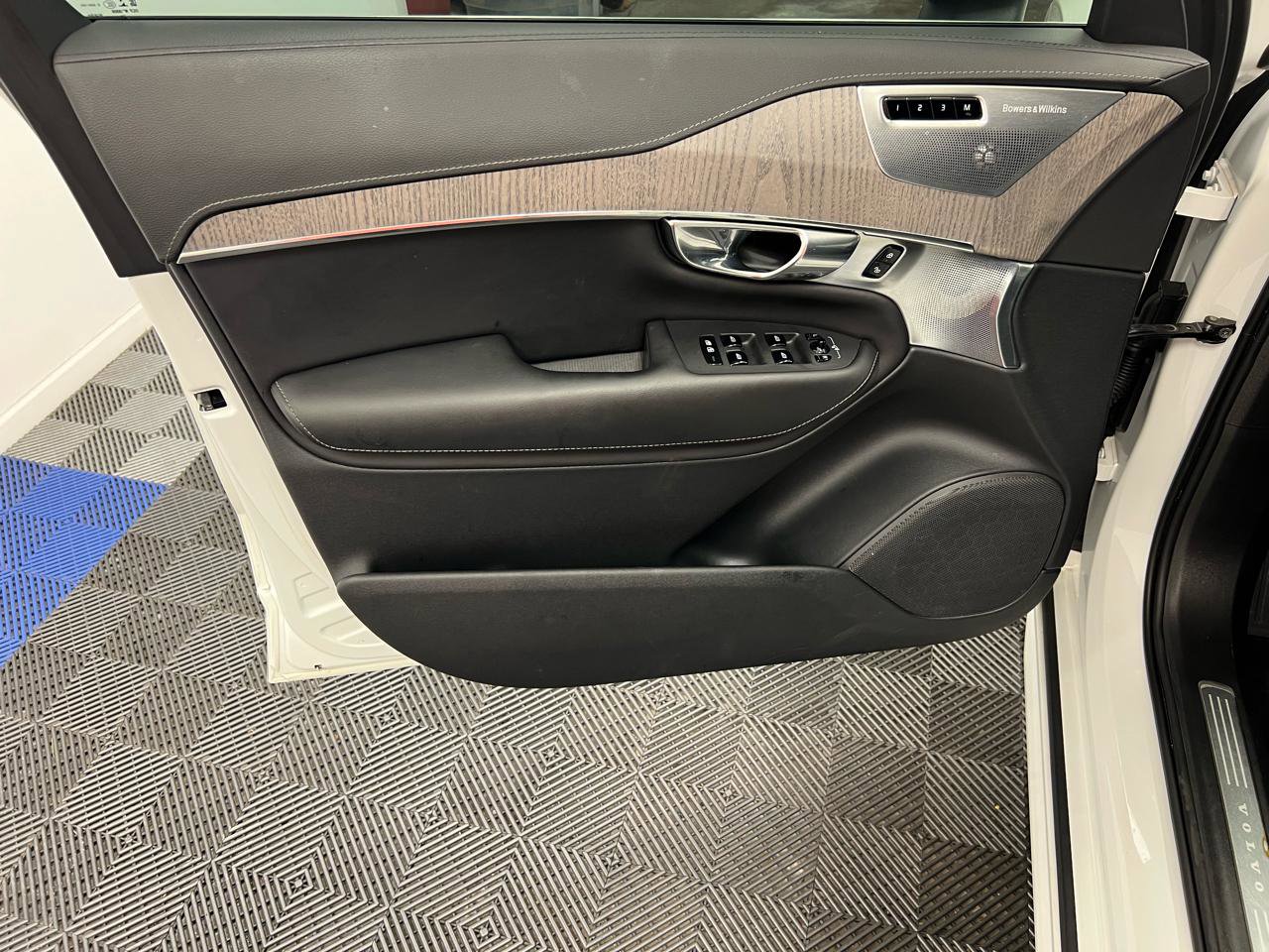 Used 2022 Volvo XC90 T6 Inscription w/ Advanced Package image 5