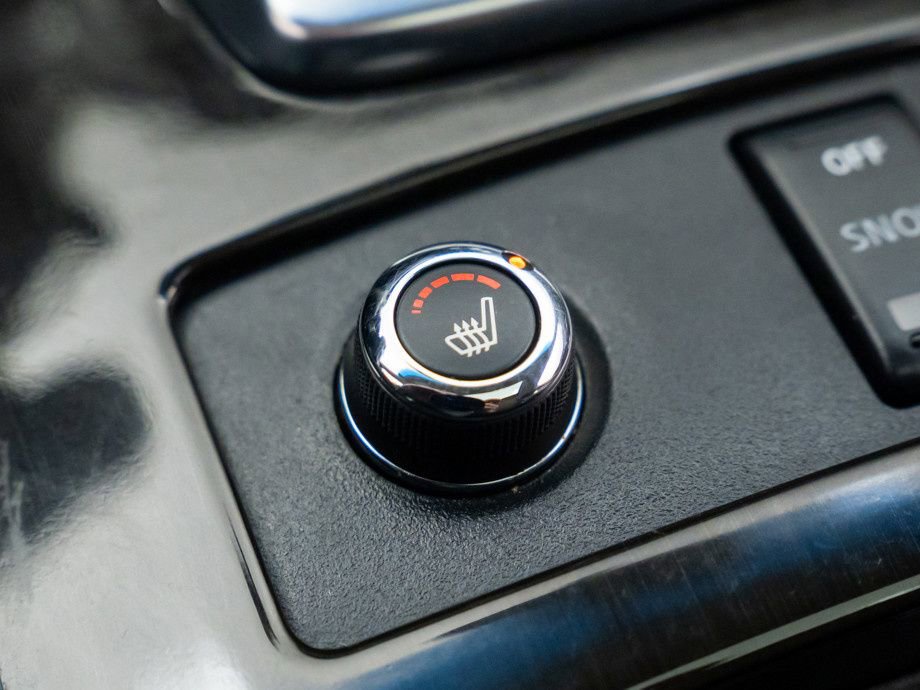 Used 2017 INFINITI QX70 AWD w/ Premium Package image 30