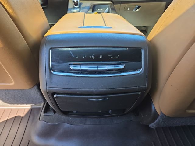 Used 2022 Cadillac Escalade ESV Premium Luxury AWD/4WD image 32