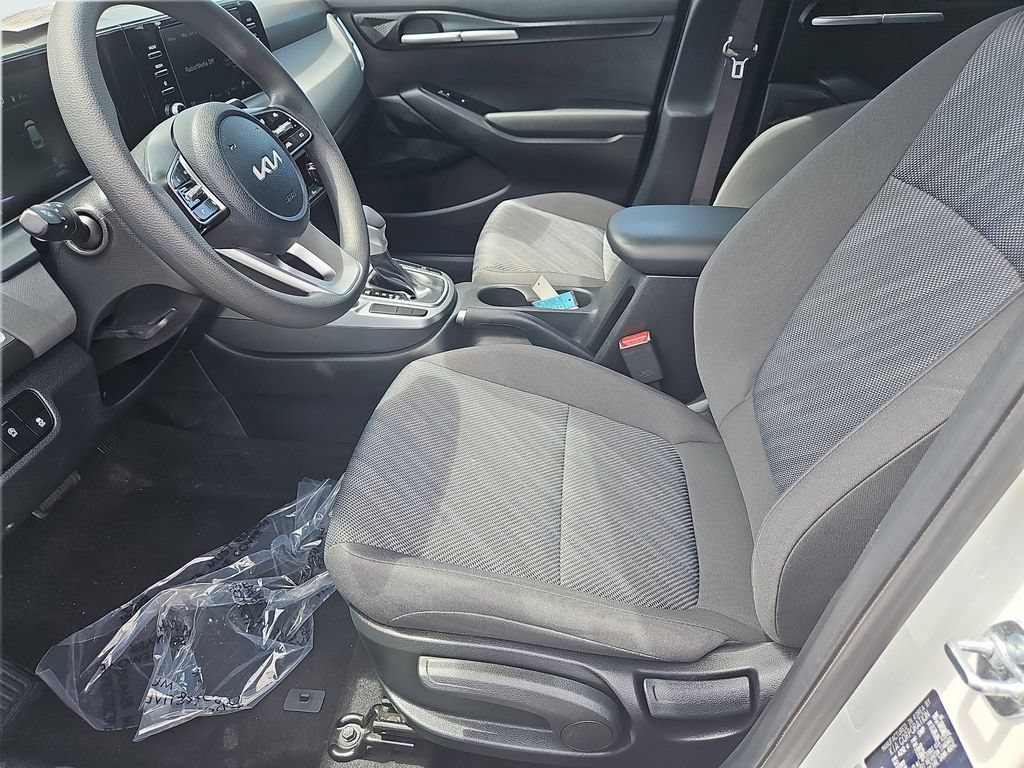 Certified 2025 Kia Seltos LX AWD/4WD image 25