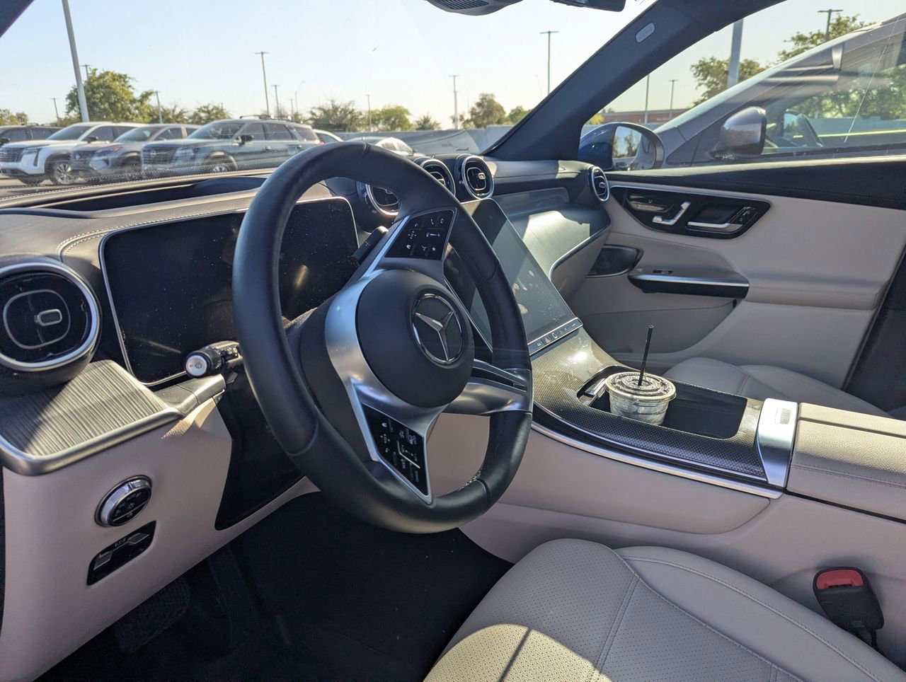 Used 2024 Mercedes-Benz GLC 300 4MATIC image 8