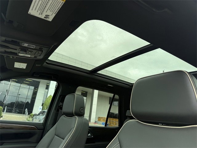 Used 2023 Chevrolet Tahoe Premier w/ Premium Package 2 image 21