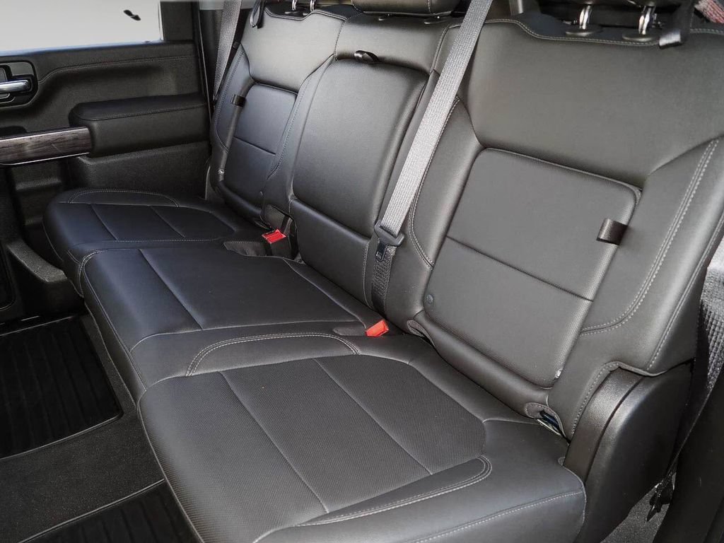 Certified 2022 Chevrolet Silverado 2500 LTZ w/ LTZ Convenience Package AWD/4WD image 31