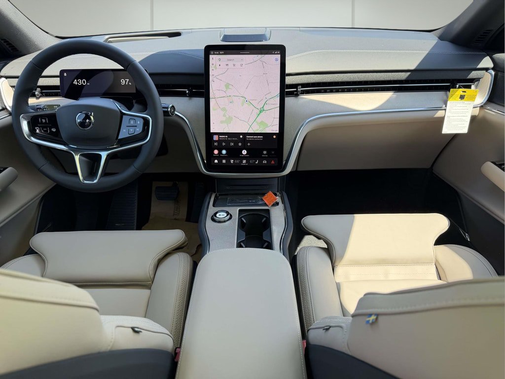 New 2026 Volvo EX90 Plus RWD image 2