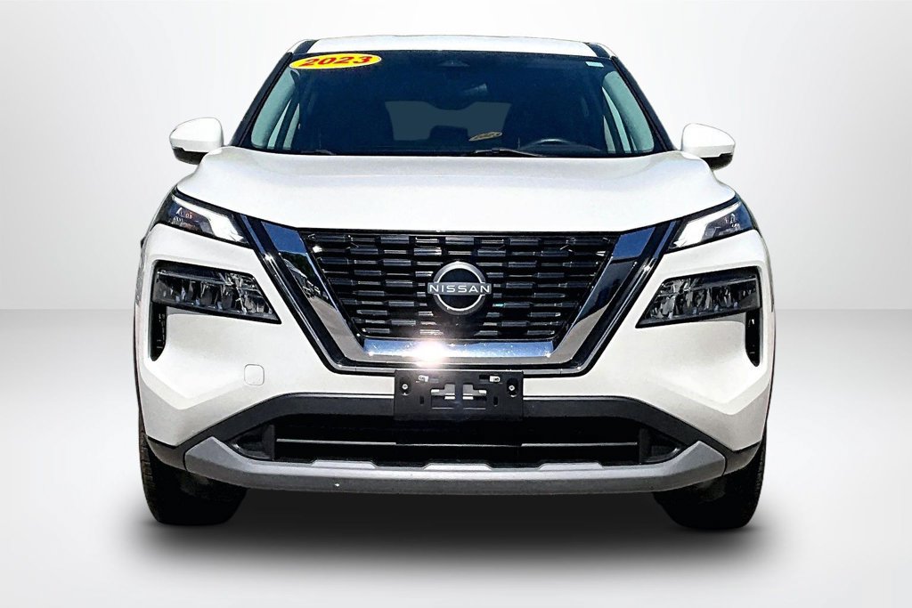 Used 2023 Nissan Rogue SV AWD/4WD image 2