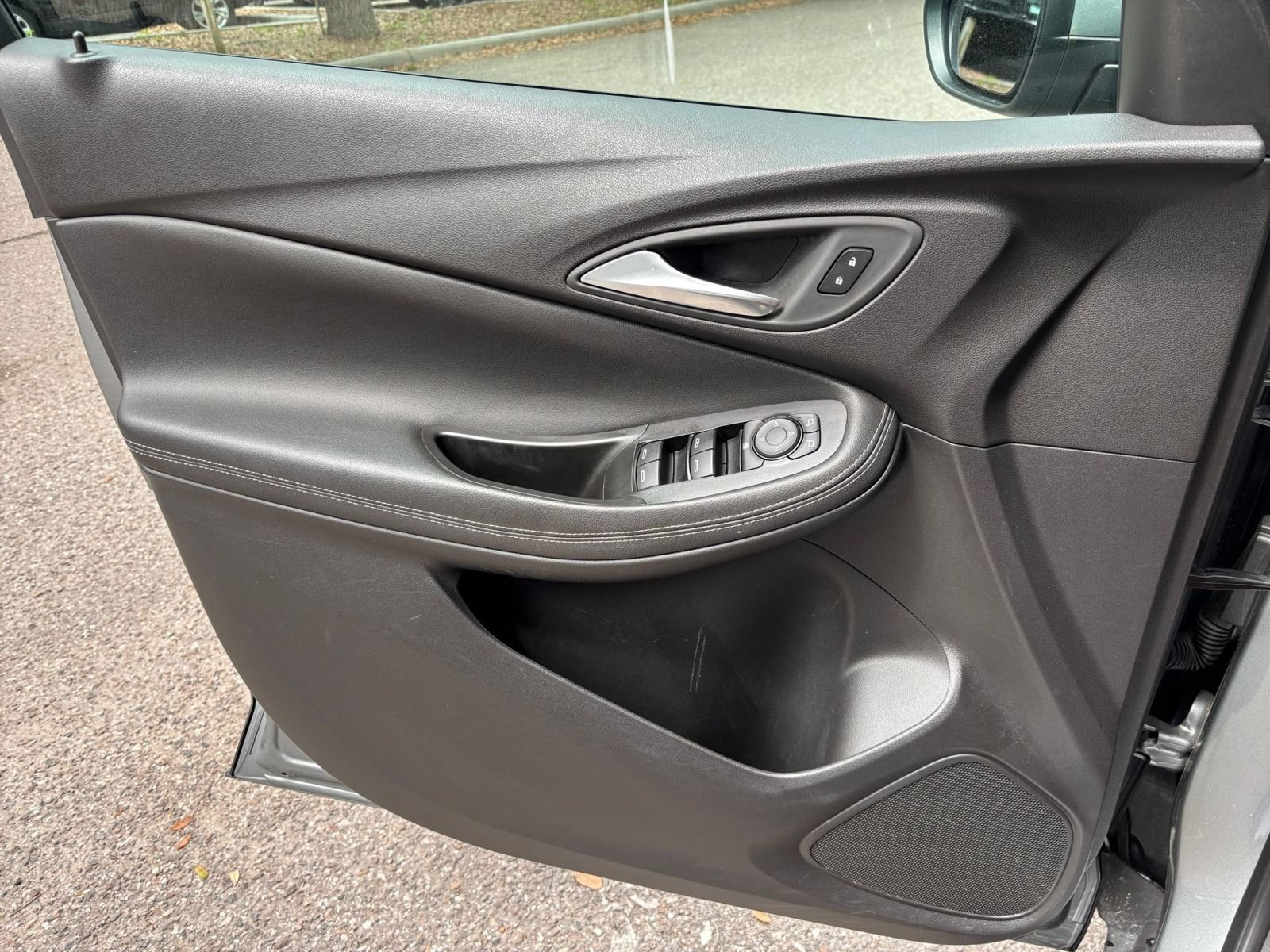 Used 2025 Buick Encore GX Preferred FWD image 18