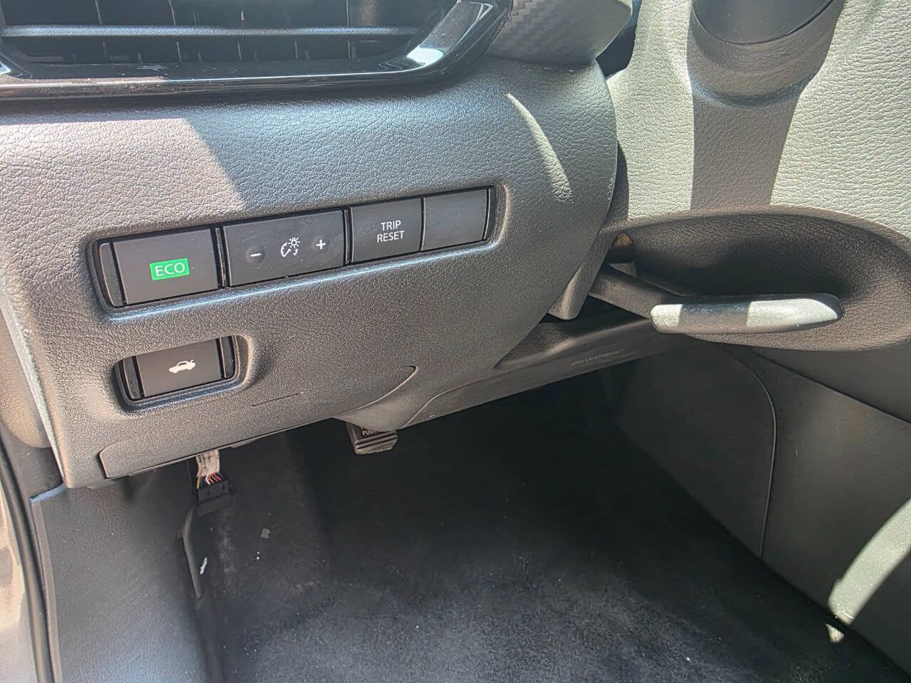 Used 2021 Nissan Sentra SR w/ SR Premium Package FWD image 16