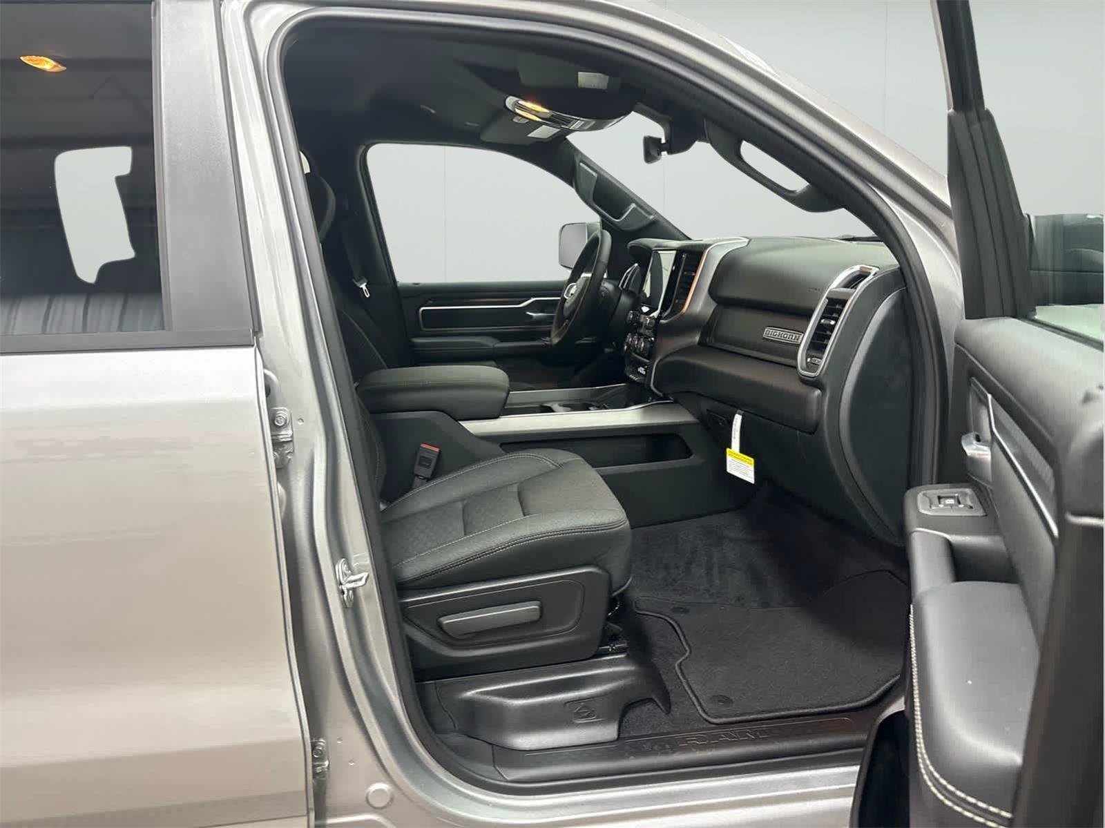 New 2026 RAM 1500 Big Horn AWD/4WD image 36