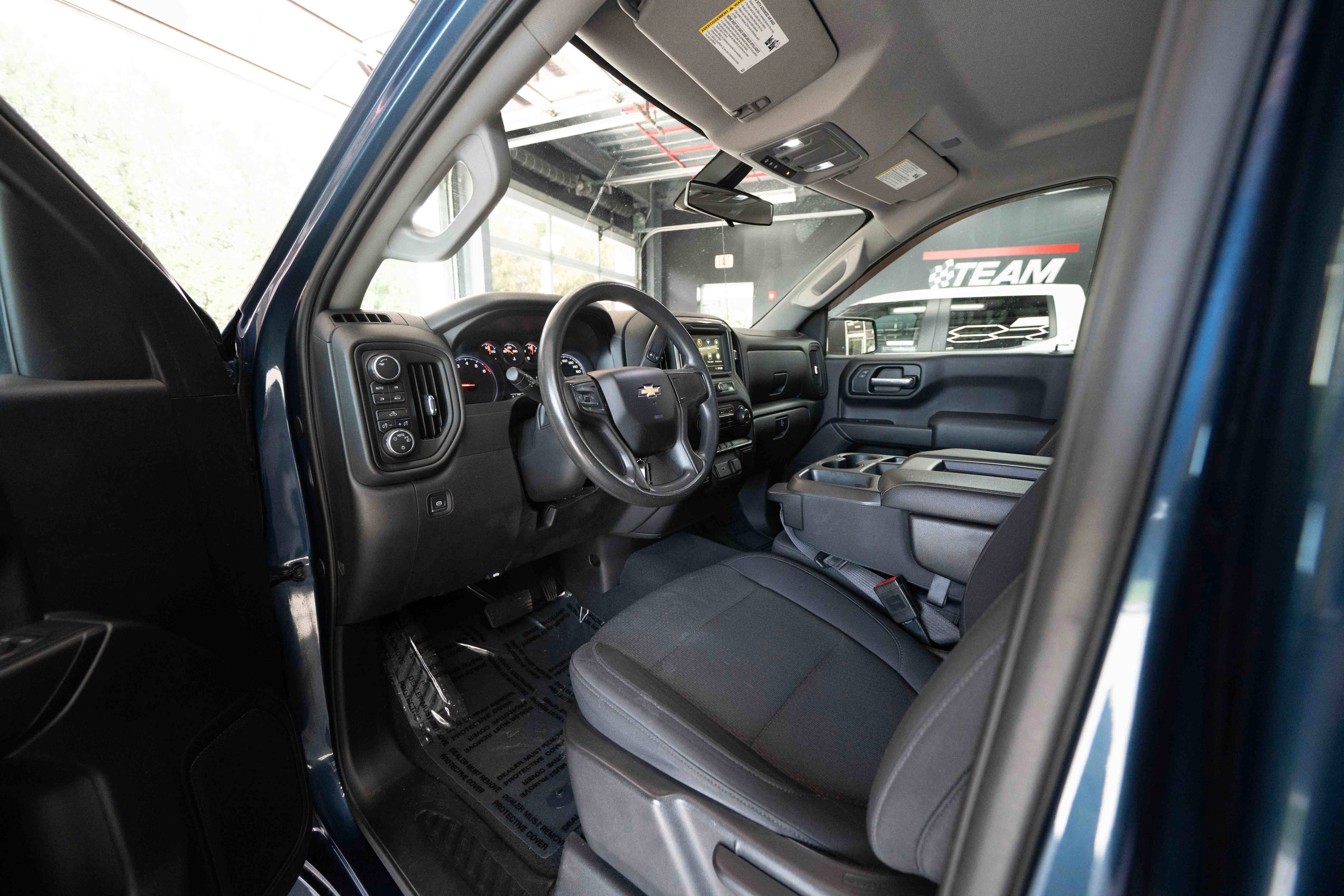 Used 2019 Chevrolet Silverado 1500 Custom w/ Custom Value Package AWD/4WD image 8