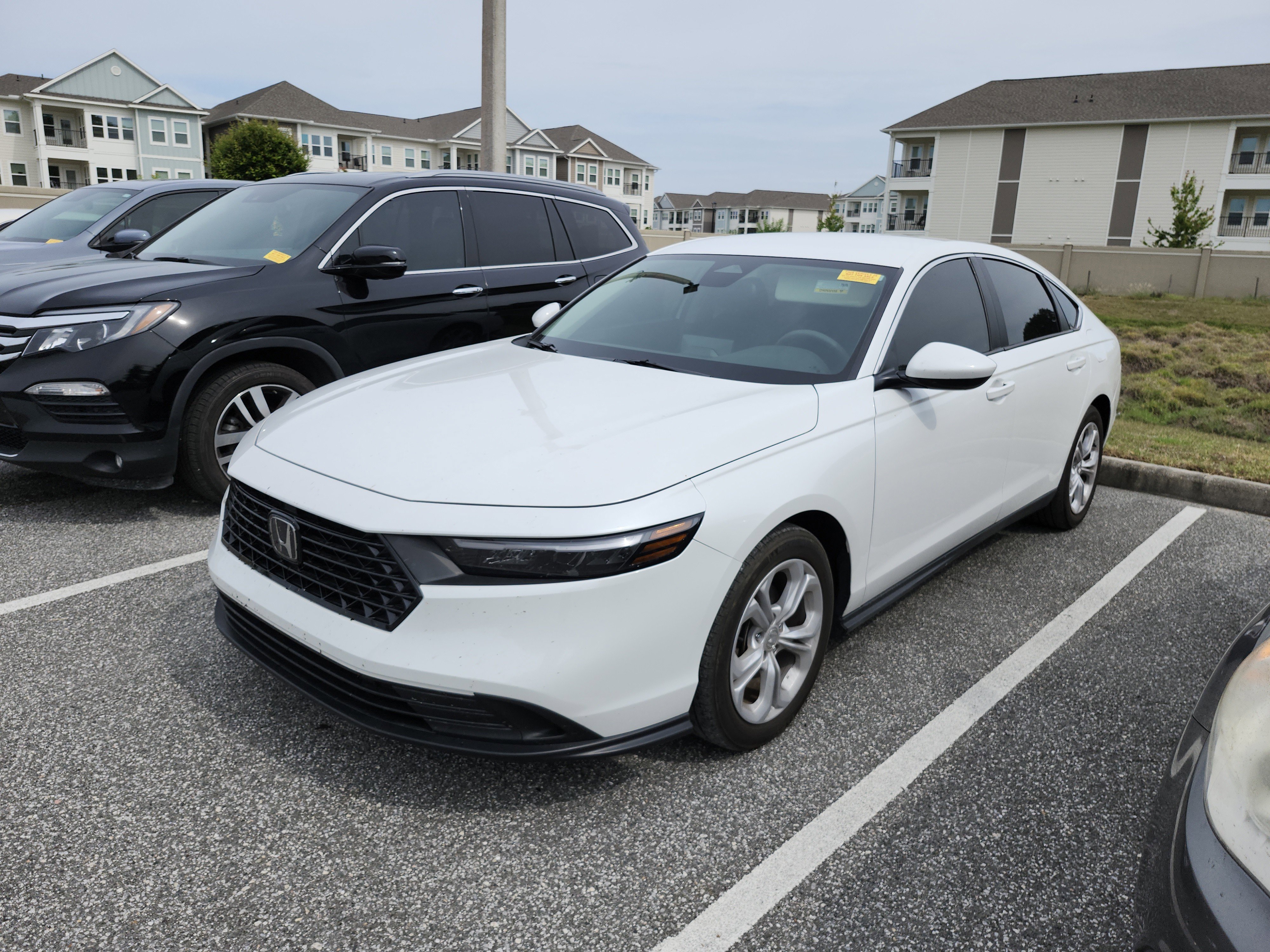 Used 2025 Honda Accord LX image 1