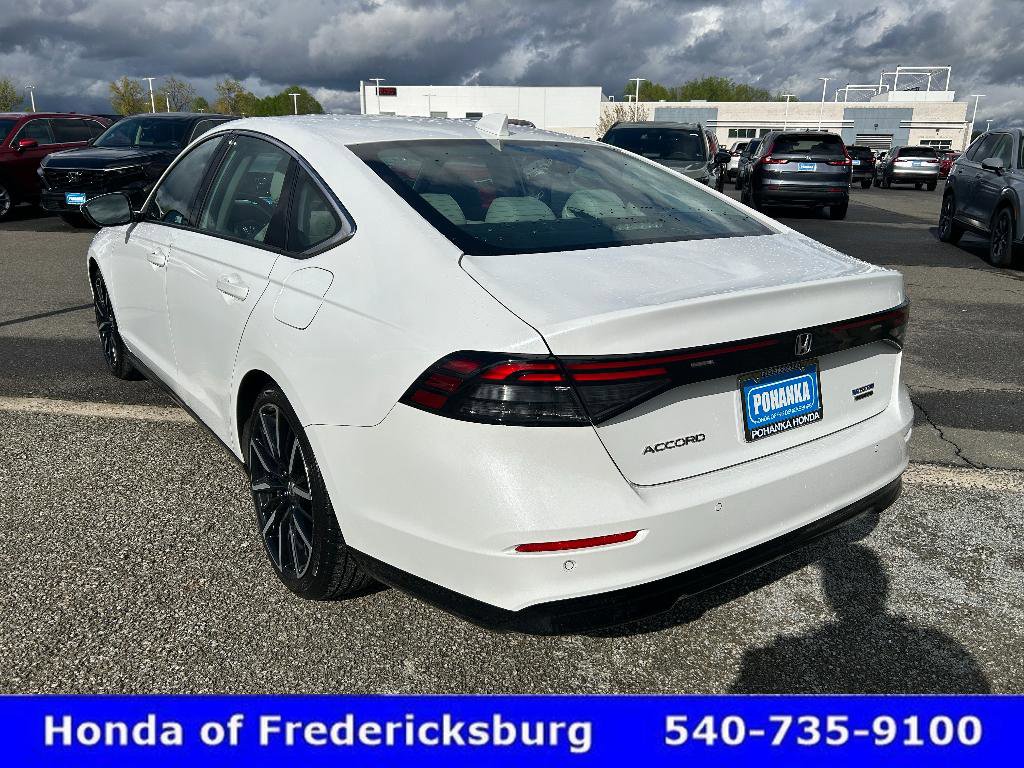 Certified 2023 Honda Accord Touring image 3
