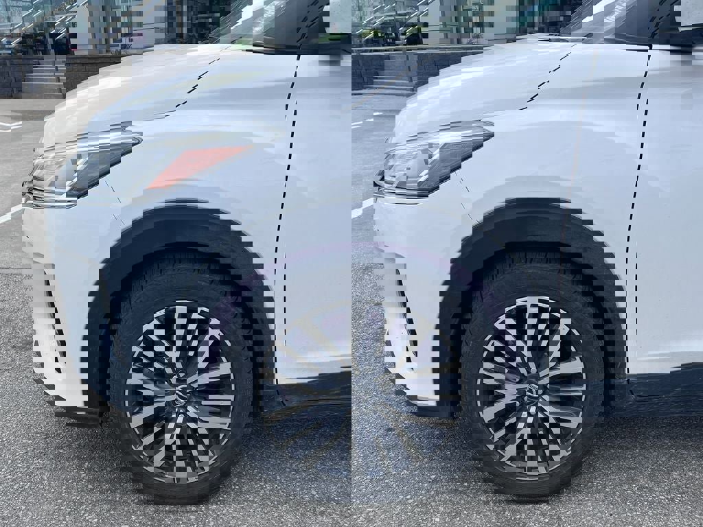 Used 2021 Nissan Kicks SV FWD image 28