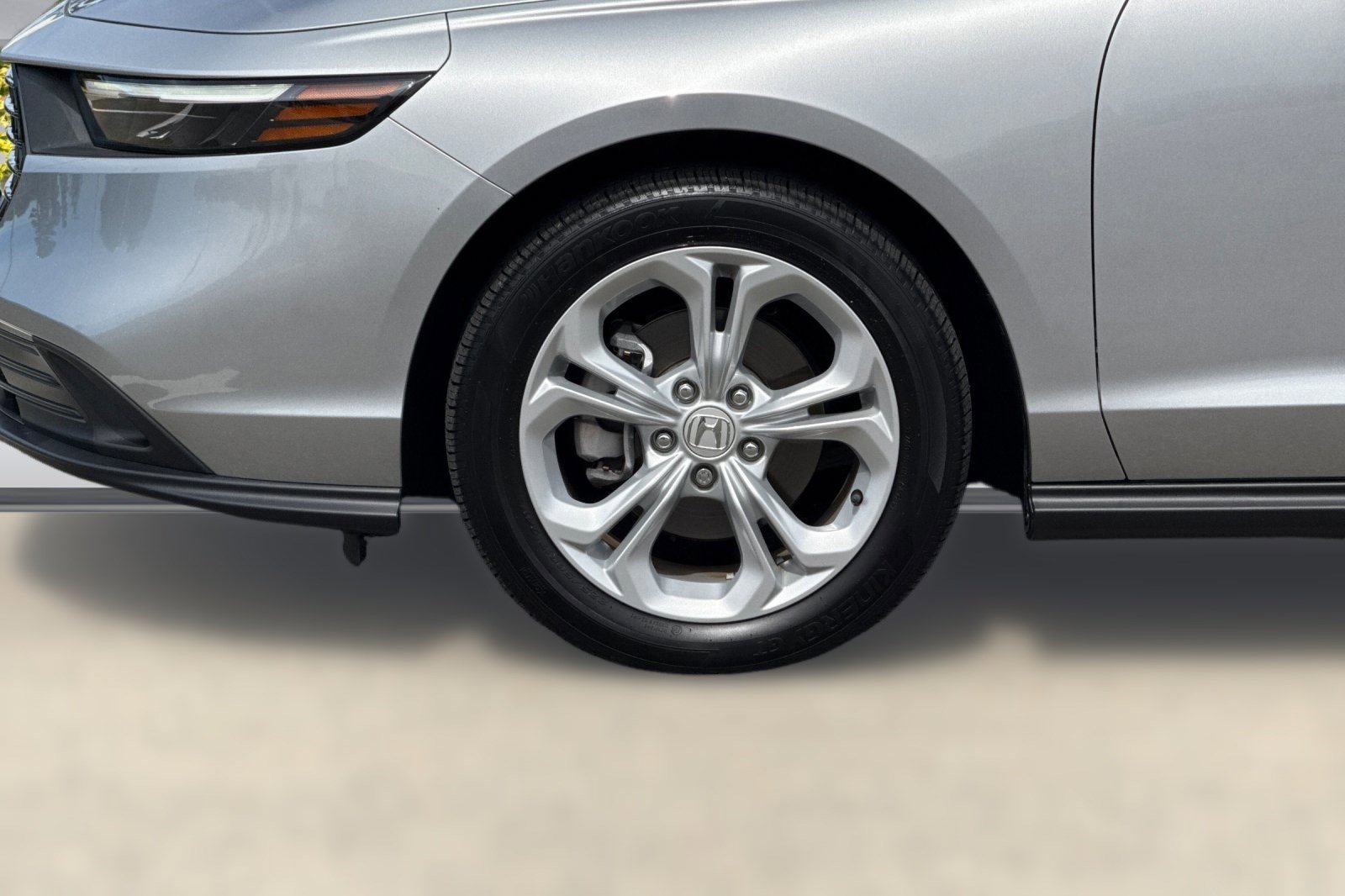 Certified 2023 Honda Accord LX image 12