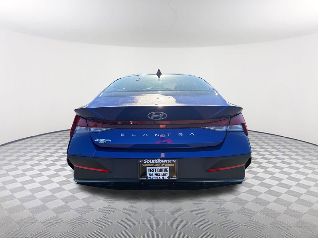 Used 2024 Hyundai Elantra SEL image 6