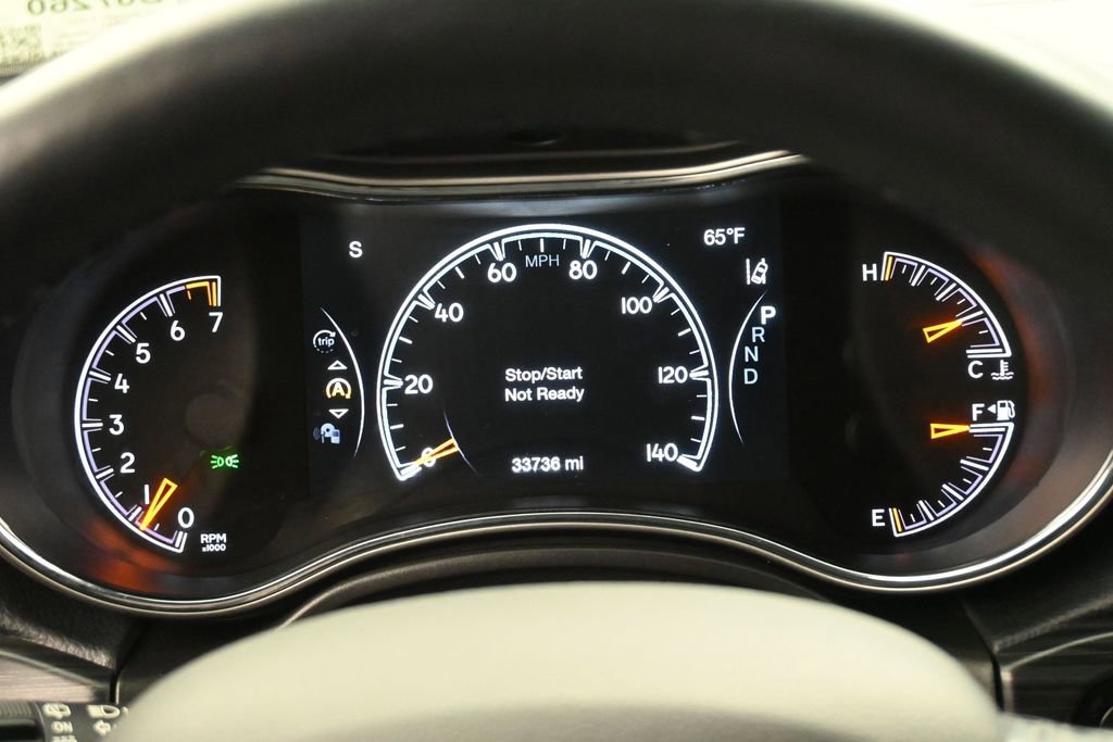 Used 2022 Jeep Grand Cherokee Laredo X RWD image 8