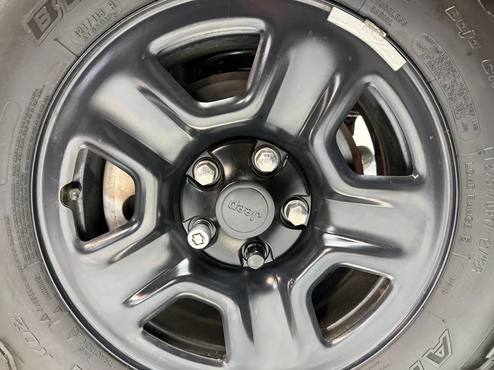 Used 2018 Jeep Wrangler Sport AWD/4WD image 8