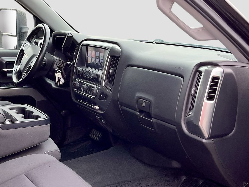 Used 2018 Chevrolet Silverado 1500 LT w/ All Star Edition AWD/4WD image 28