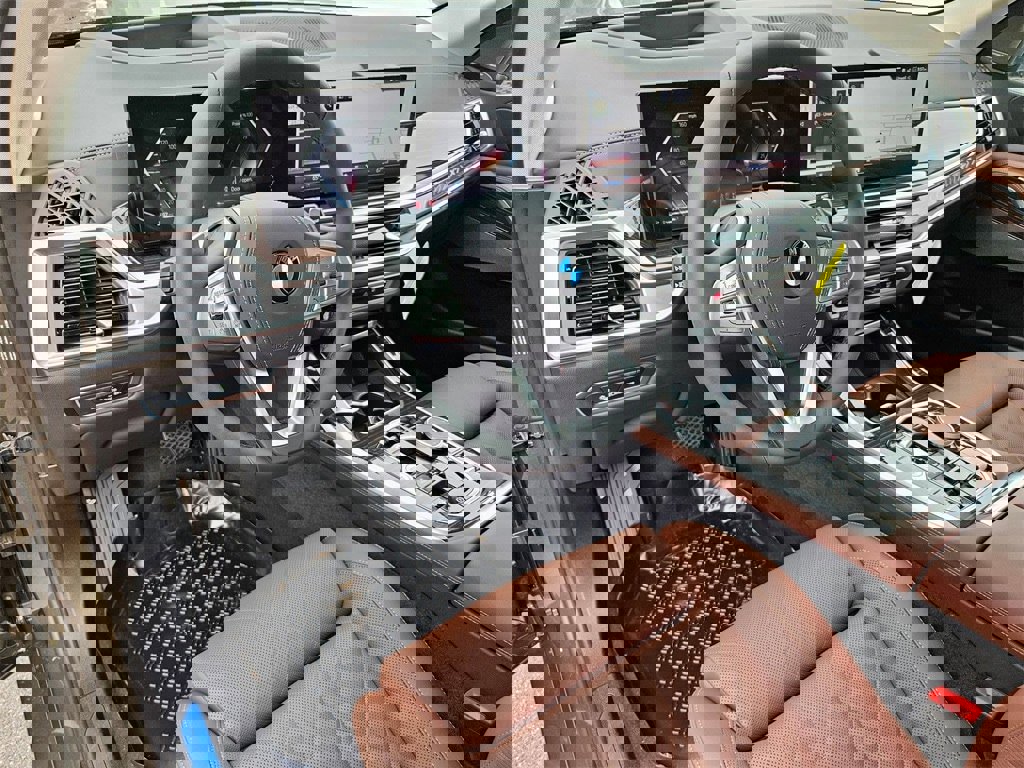 New 2026 BMW X7 xDrive40i image 9