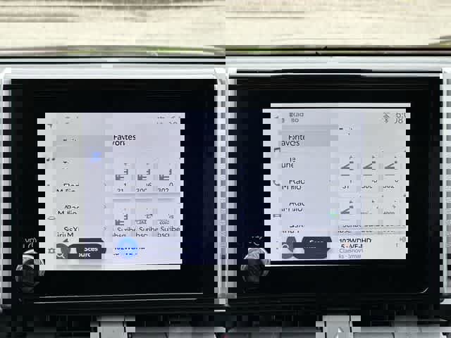 Used 2025 Toyota RAV4 SE image 11