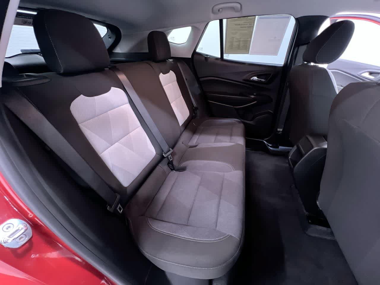 Used 2024 Chevrolet Trax LS w/ LS Convenience Package FWD image 37