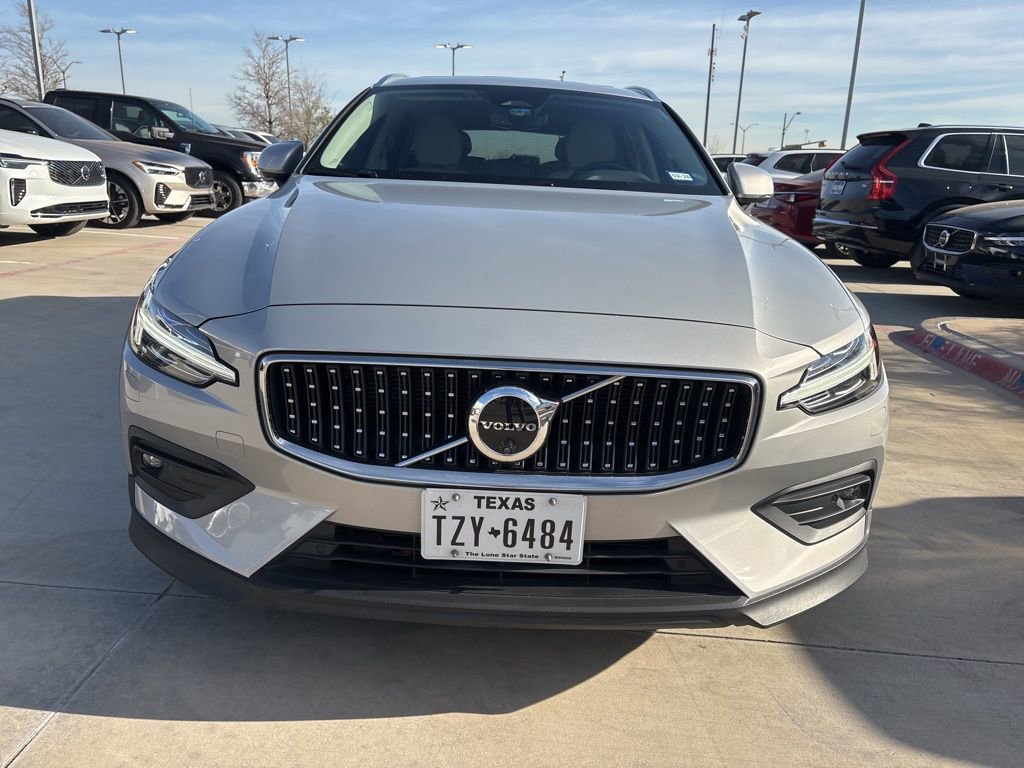 Certified 2024 Volvo V60 B5 Cross Country Plus w/ Protection Package Premier image 2