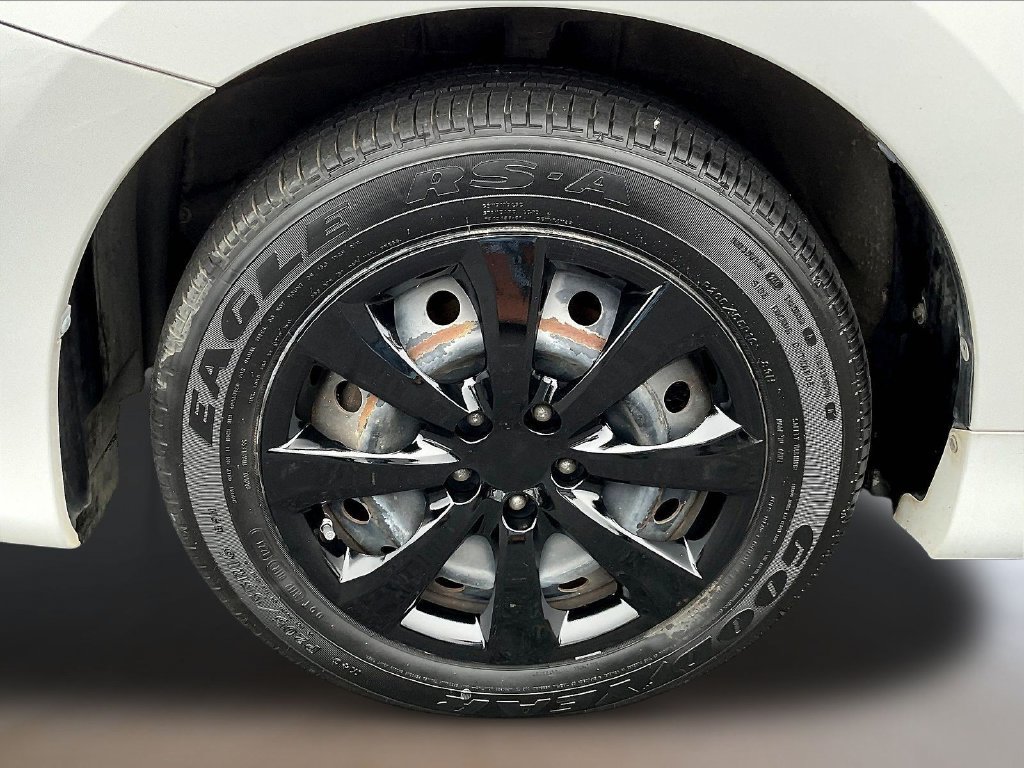 Used 2011 Toyota Matrix FWD image 31