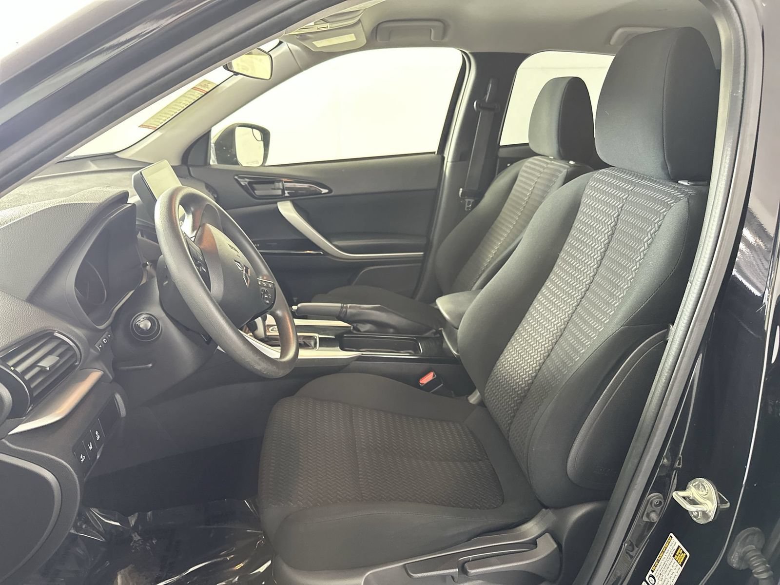 Used 2022 Mitsubishi Eclipse Cross LE AWD/4WD image 11