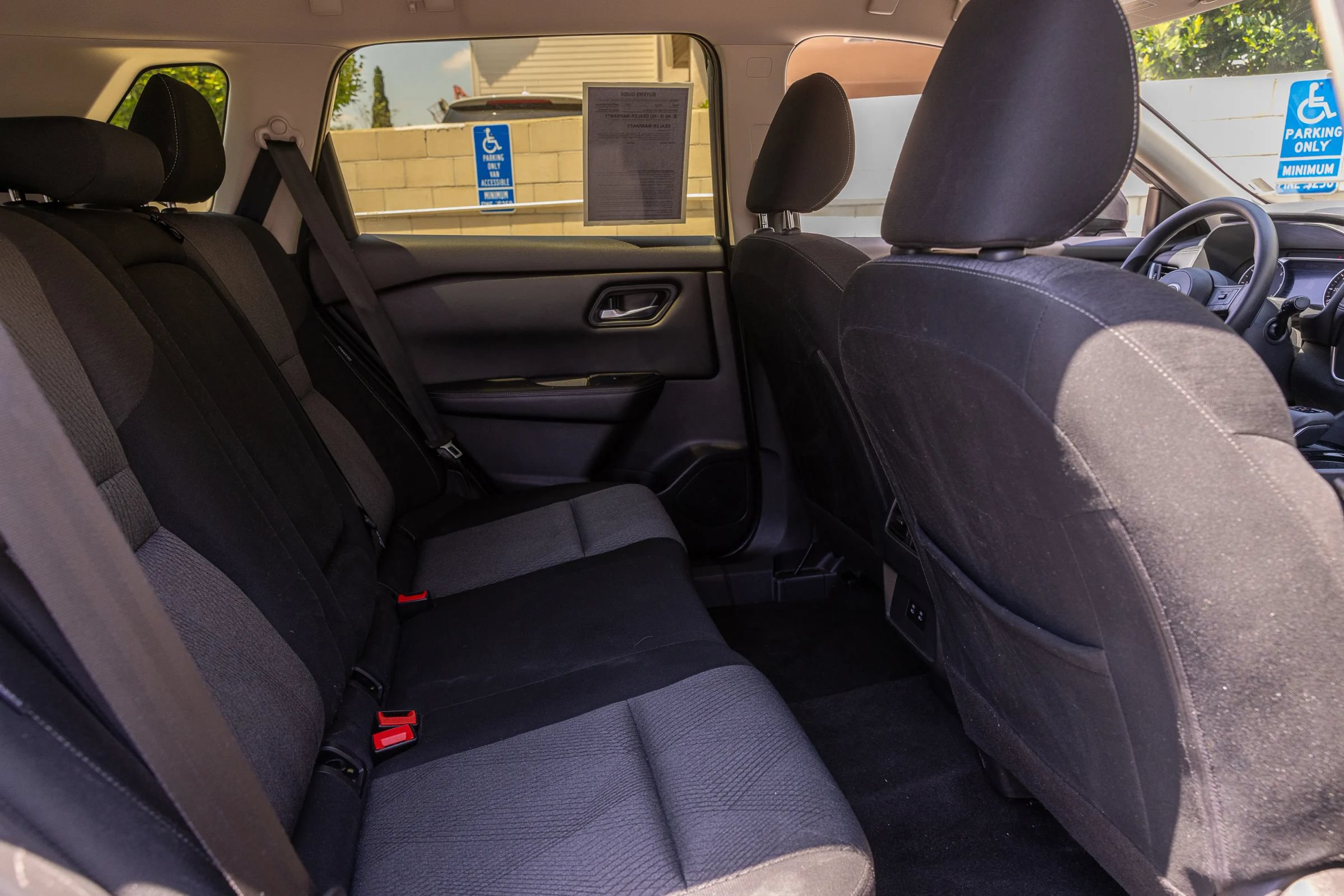 Used 2024 Nissan Rogue SV AWD/4WD image 29
