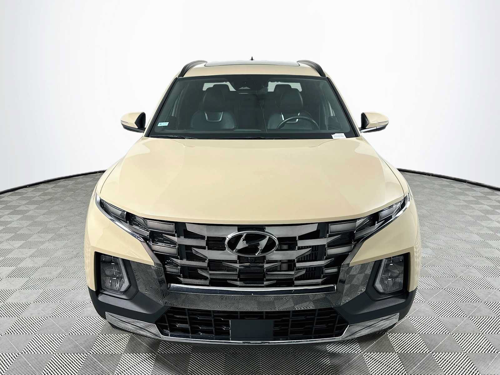 Used 2023 Hyundai Santa Cruz Limited w/ Cargo Package AWD/4WD image 2