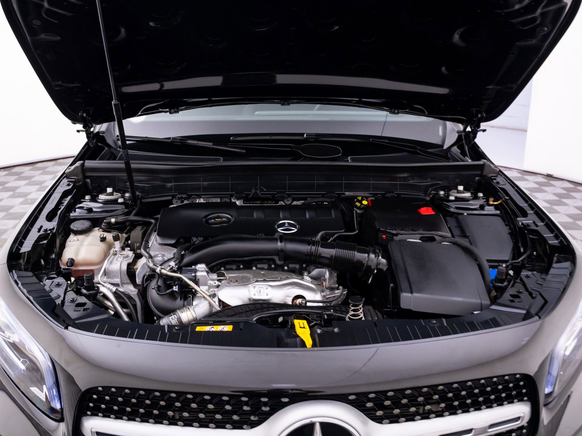 Used 2022 Mercedes-Benz GLB 250 4MATIC image 30