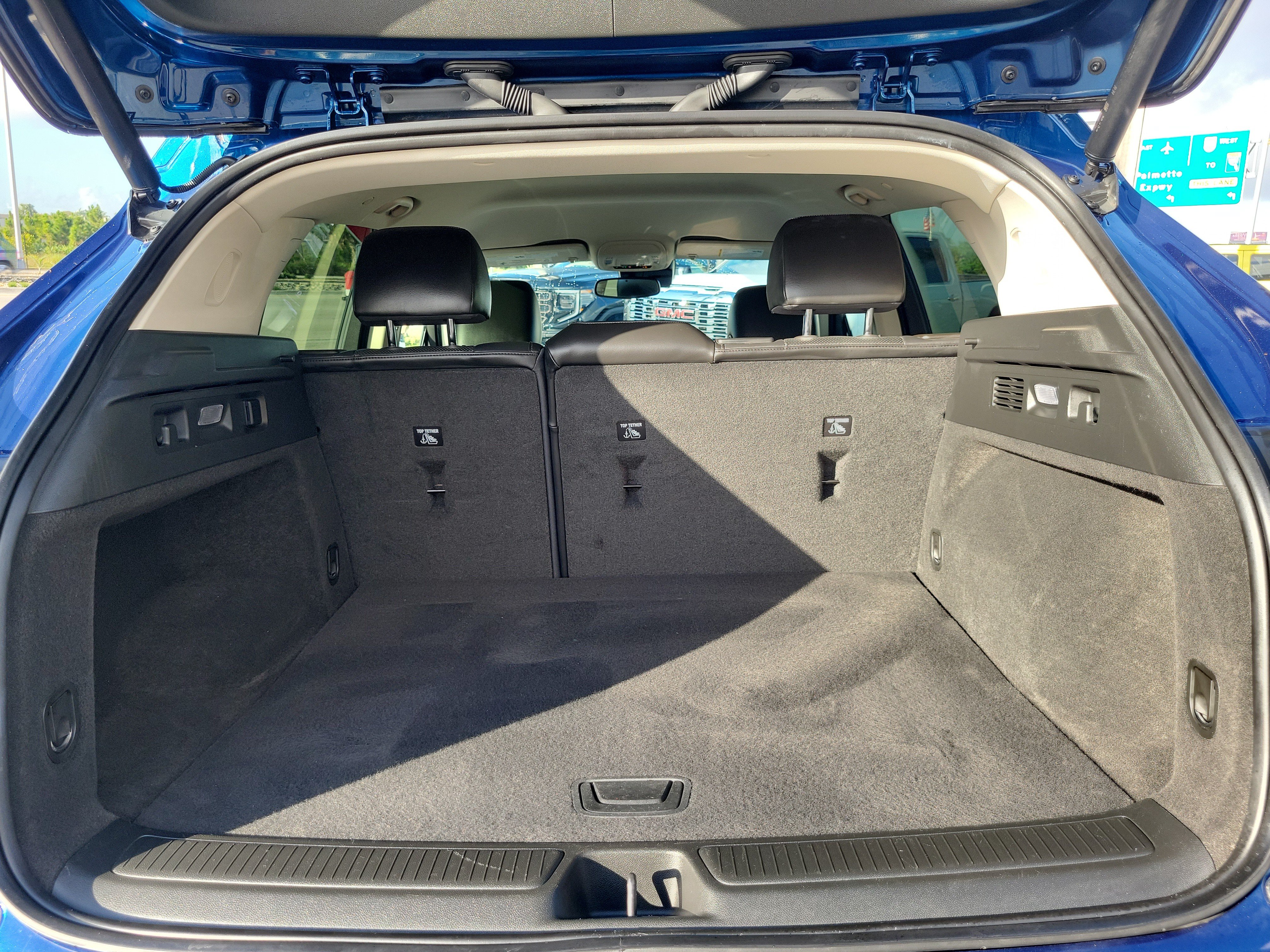 Used 2023 Buick Envision Essence FWD image 16