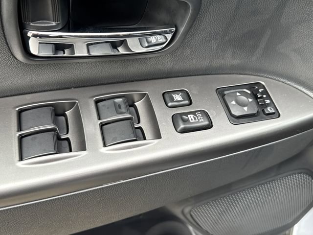 New 2025 Mitsubishi Outlander Sport SE image 10
