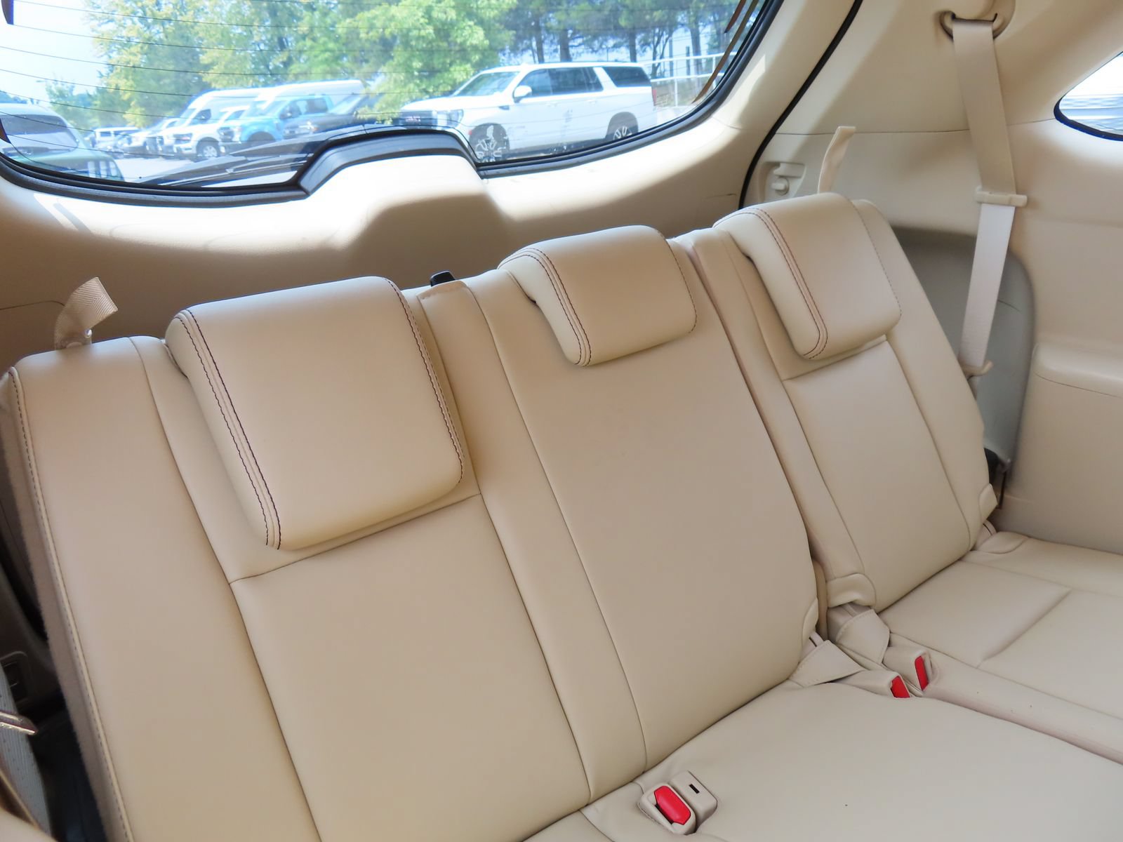 Used 2018 Toyota Highlander XLE w/ Carpet Mat Package (TMS) AWD/4WD image 39