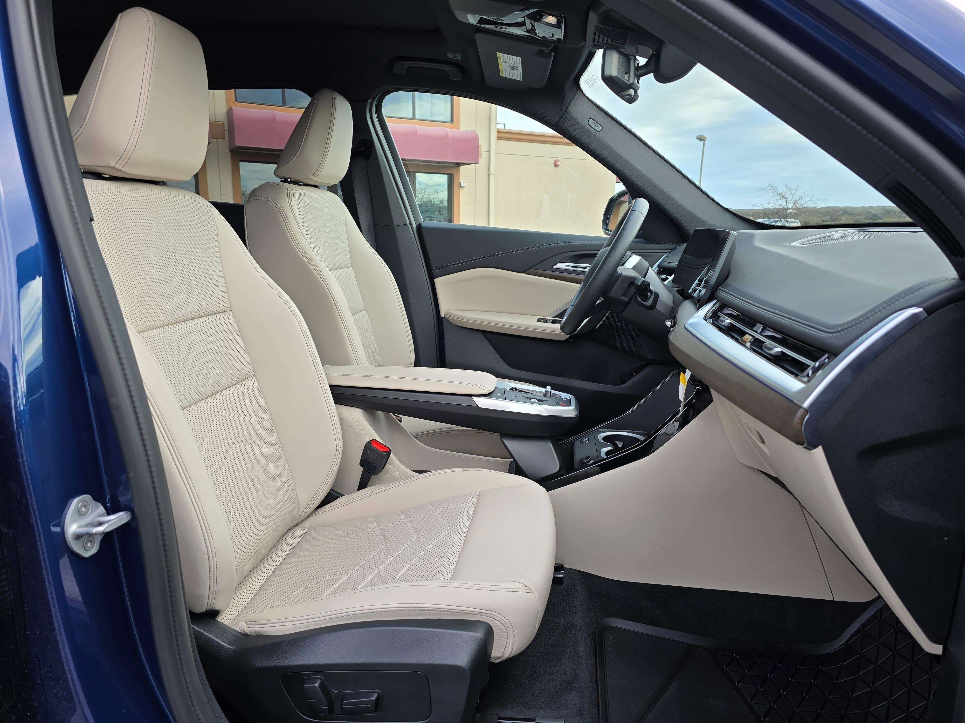 Certified 2025 BMW X1 xDrive28i w/ Convenience Package image 15