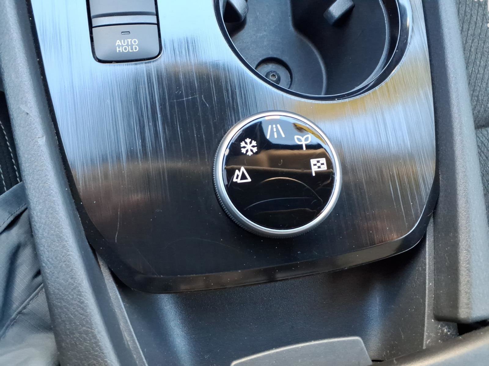 Certified 2025 Nissan Rogue SV image 17