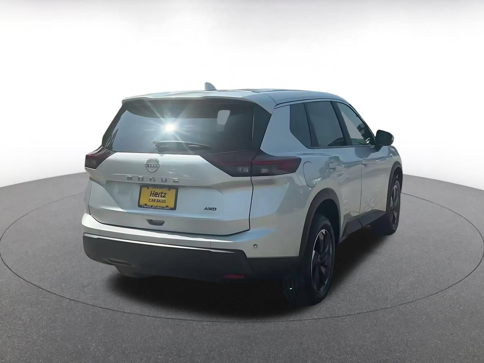 Used 2025 Nissan Rogue SV AWD/4WD image 12