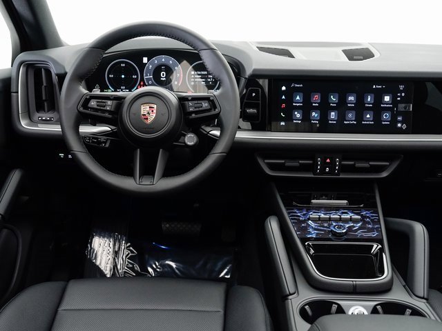 Used 2025 Porsche Cayenne image 18