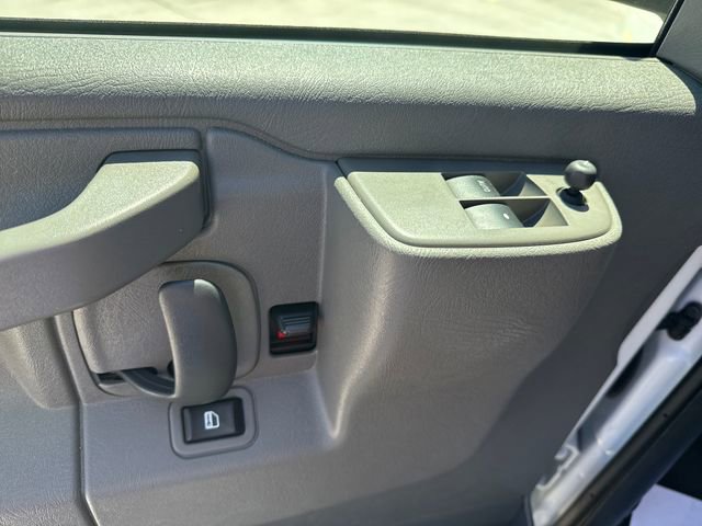 Used 2025 Chevrolet Express 3500 LT w/ LT Preferred Equipment Group RWD image 11