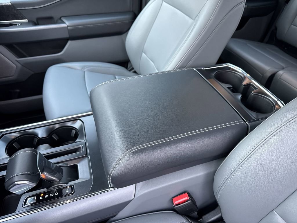 Used 2025 Ford F150 Lightning Flash image 24