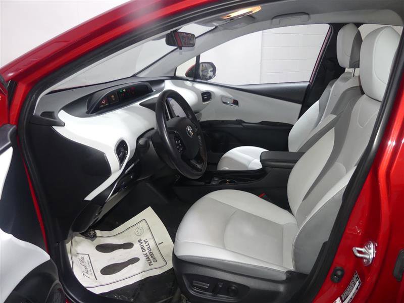 Used 2021 Toyota Prius Prime XLE image 20