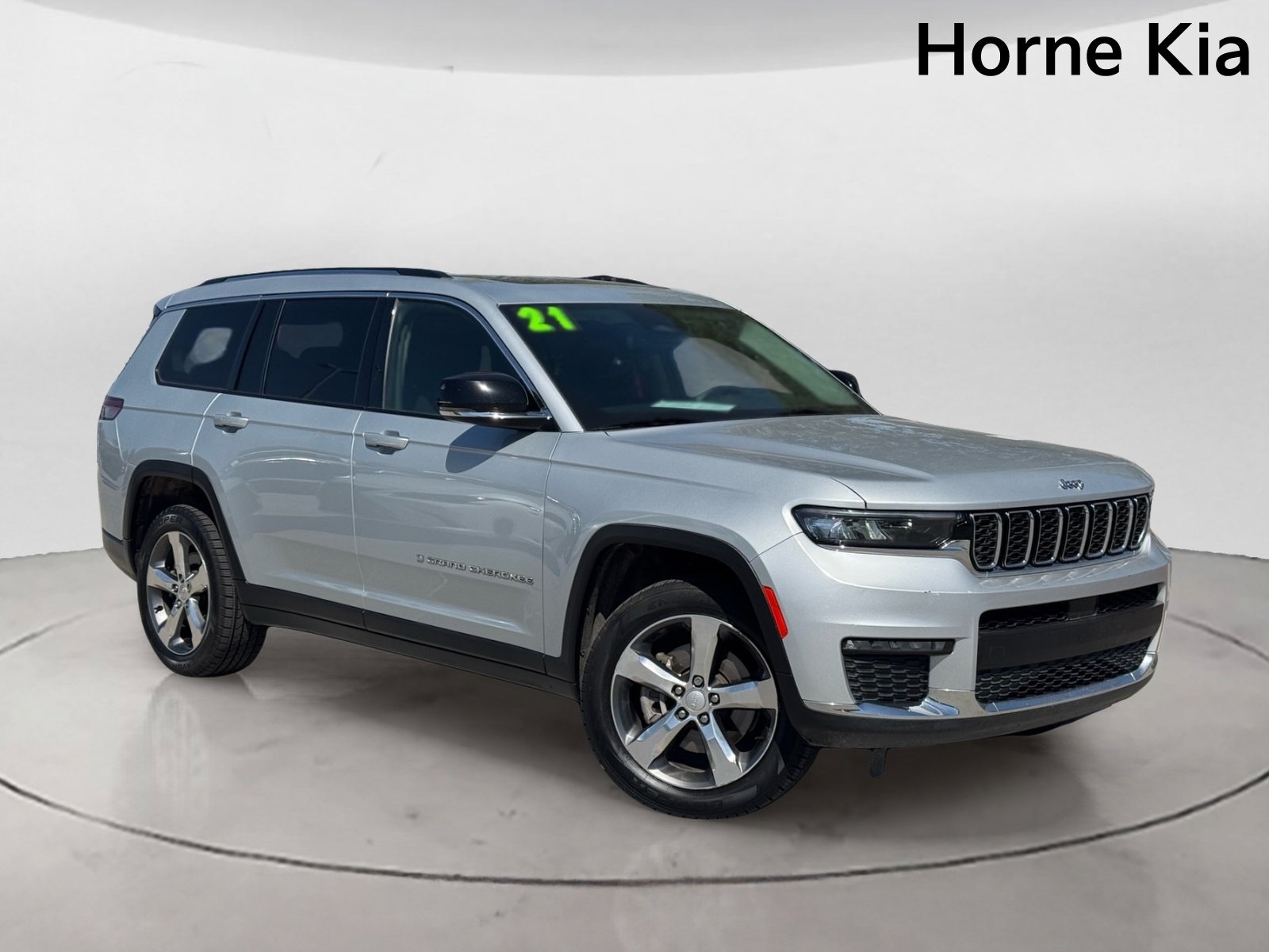 Used 2021 Jeep Grand Cherokee L Limited AWD/4WD image 2