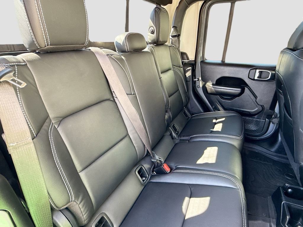 Used 2021 Jeep Gladiator Willys image 24