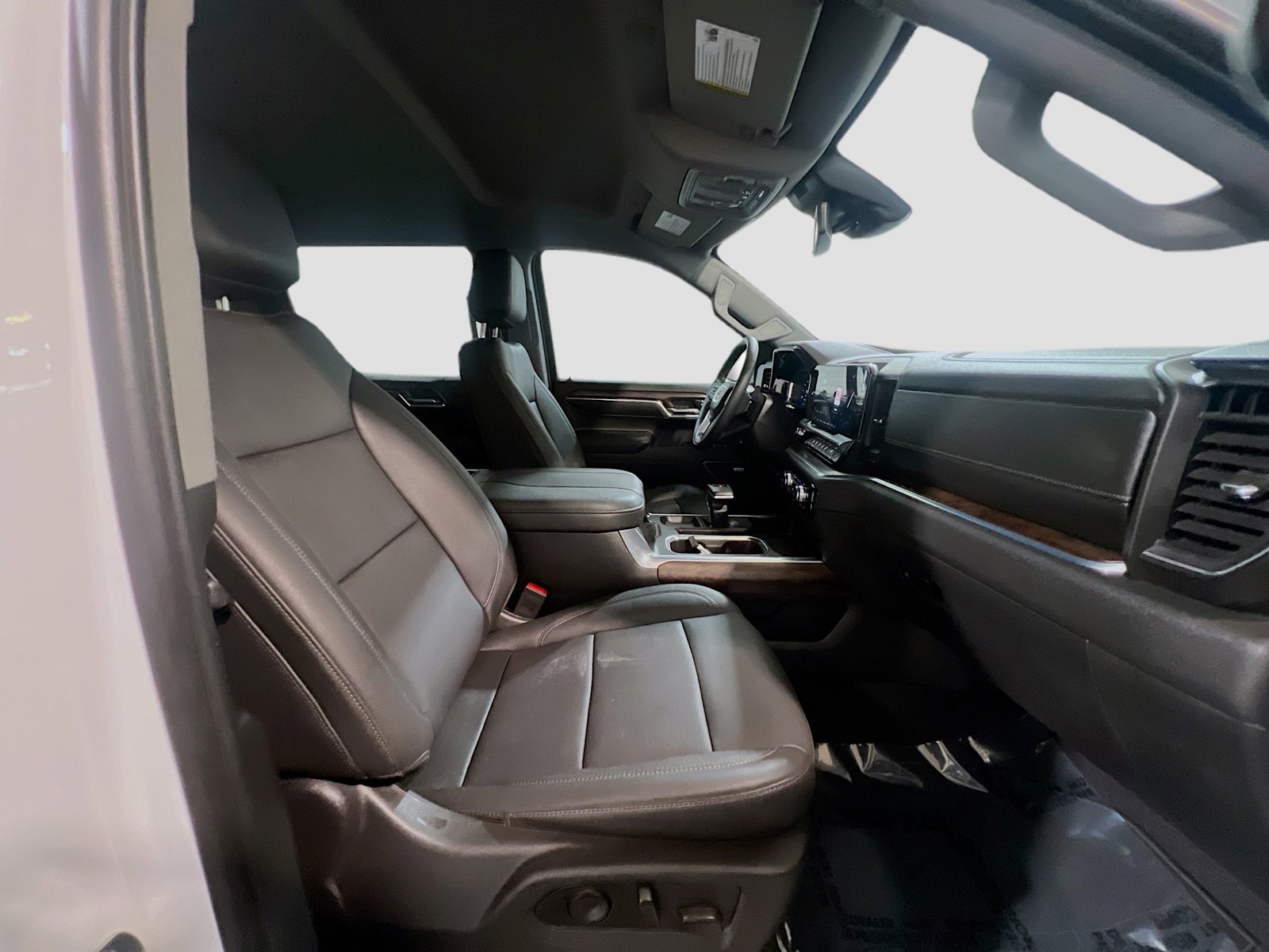 Used 2024 GMC Sierra 1500 SLT w/ SLT Premium Package image 21