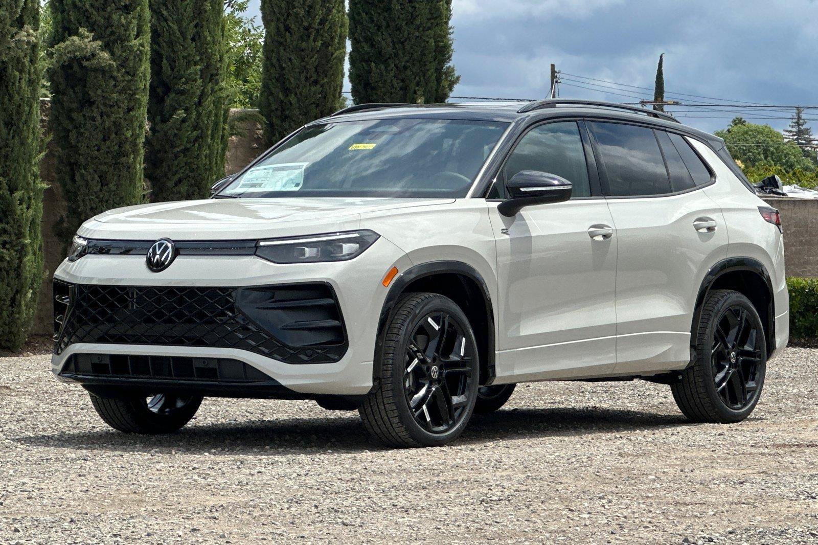 New 2026 Volkswagen Tiguan SE R-Line AWD/4WD image 7