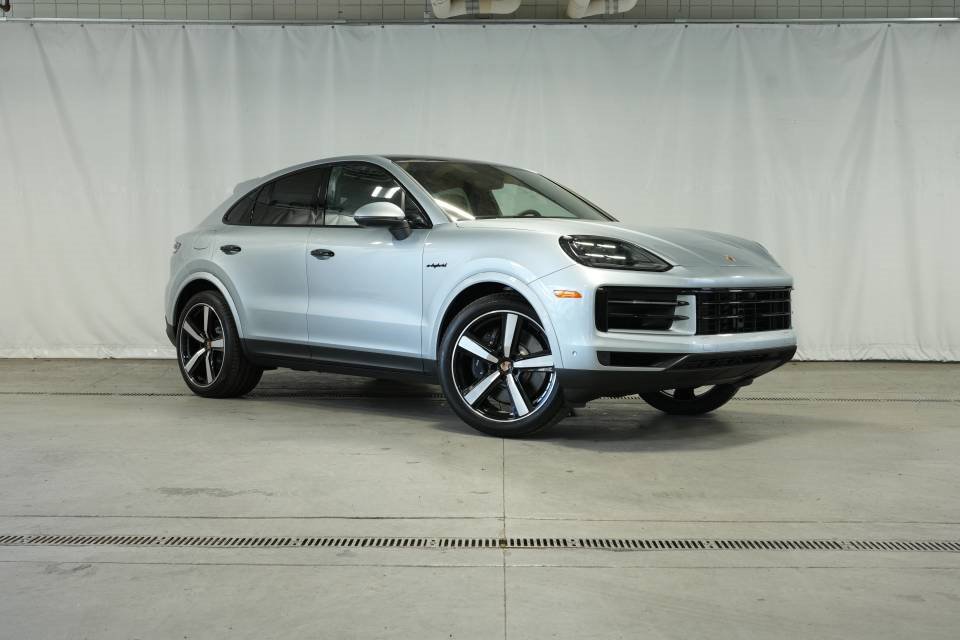 New 2026 Porsche Cayenne E-Hybrid Coupe image 9