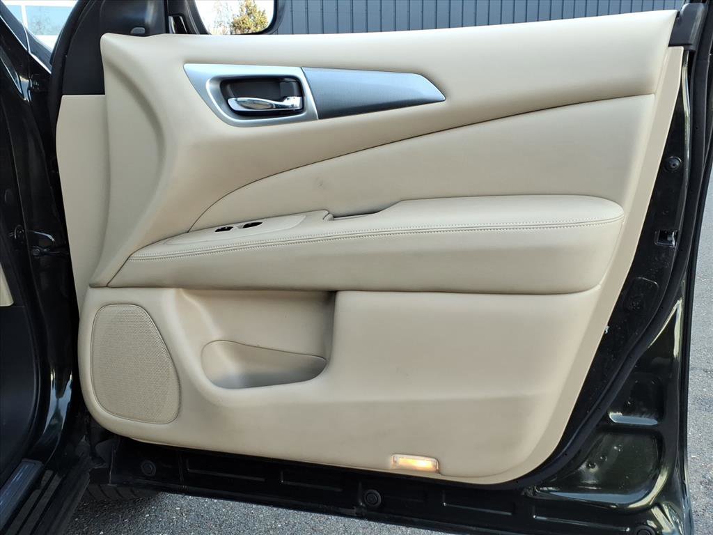 Used 2018 Nissan Pathfinder SL w/ SL Premium Package image 12