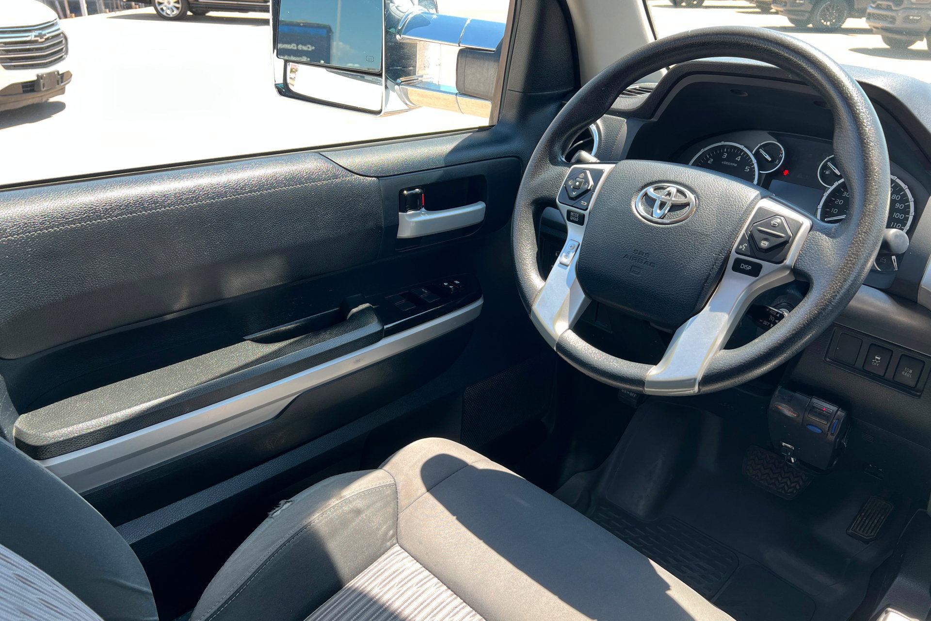 Used 2014 Toyota Tundra SR5 w/ TRD Off Road Package AWD/4WD image 12