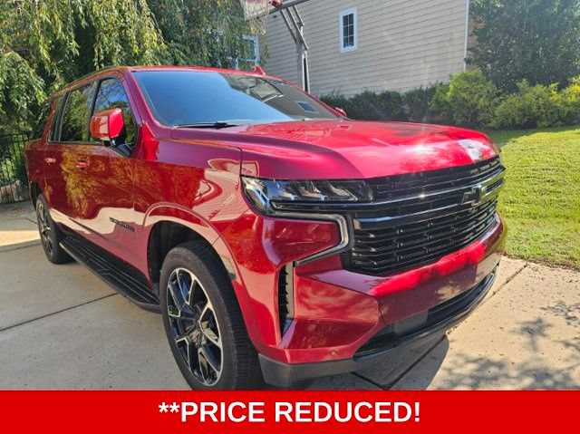 Used 2023 Chevrolet Suburban RST w/ Luxury Package AWD/4WD image 2